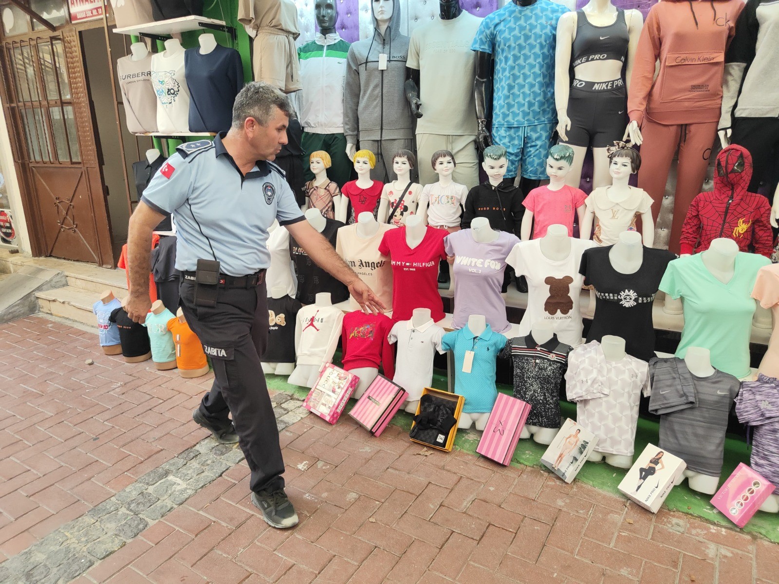 Kuşadası Belediyesi Sıfır Işgaliyeden Taviz Vermiyor (6)