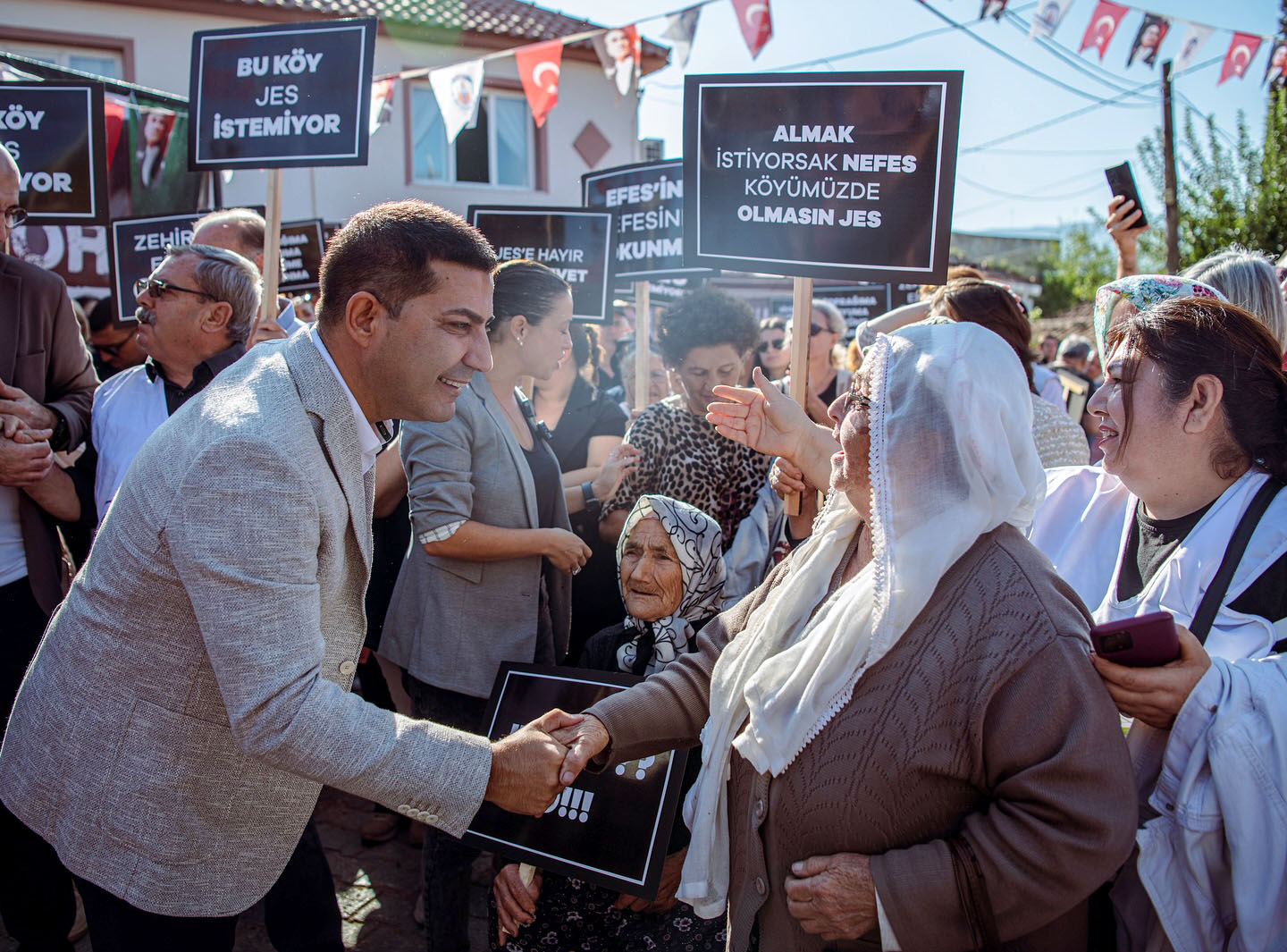 Baskan Ömer Günel Jes Protestosu (3)