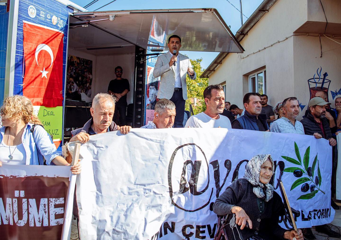 Baskan Ömer Günel Jes Protestosu (9)