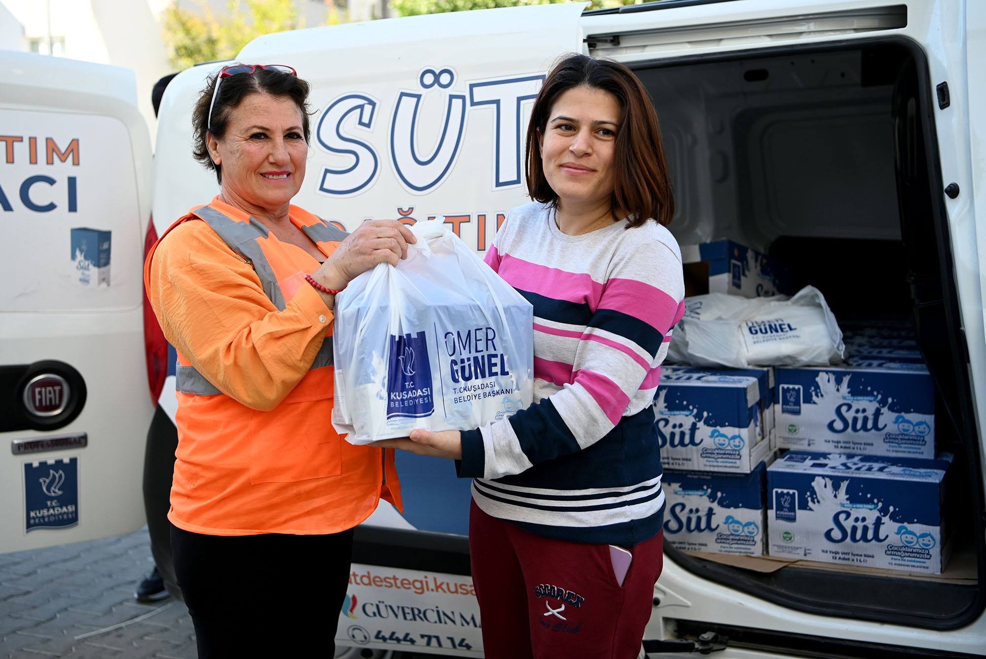 Kuşadası Belediyesi’nin Süt Desteği Yüzleri Güldürüyor (5)