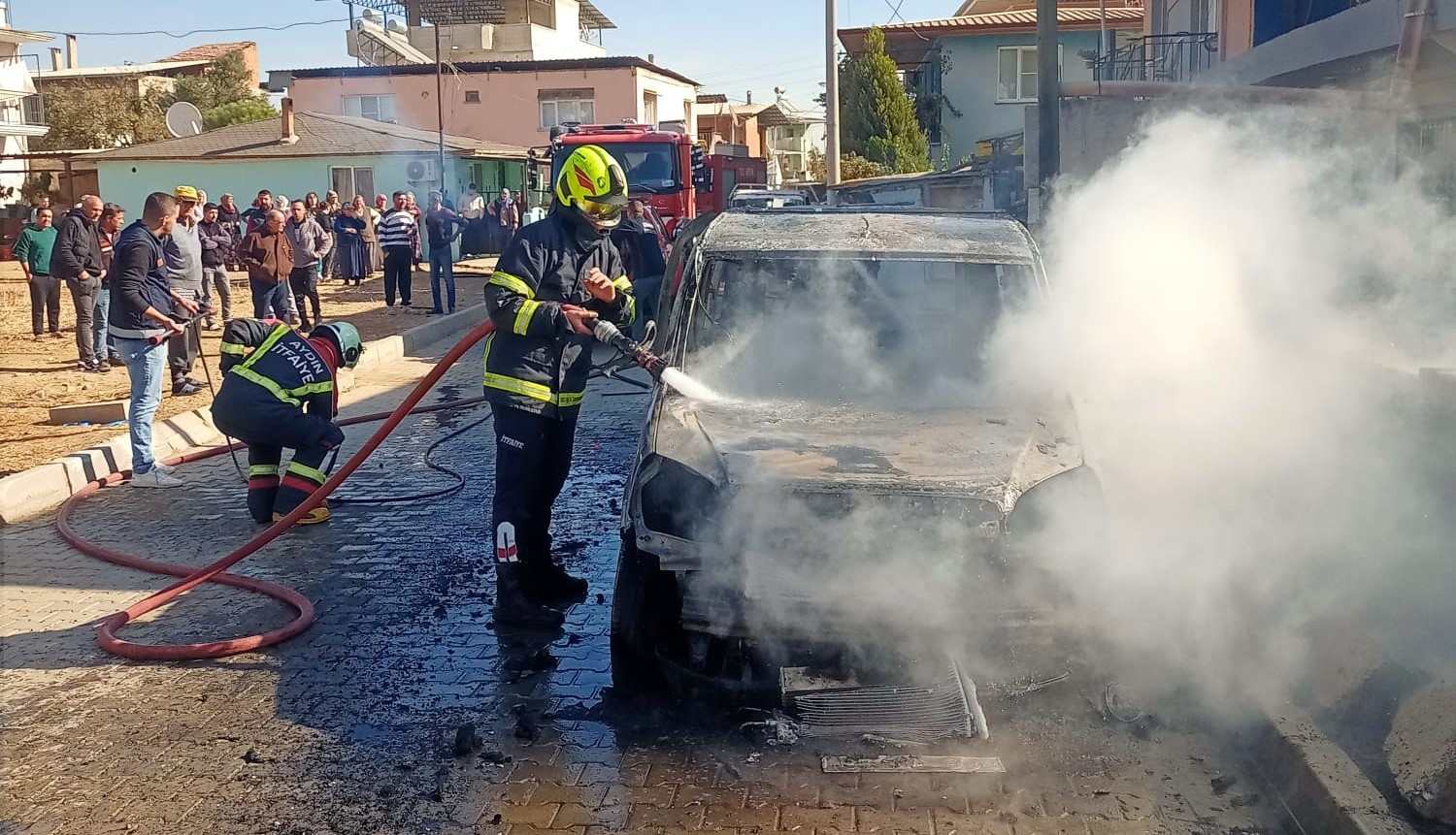 Aydın’da Otomobil Yangını (5)