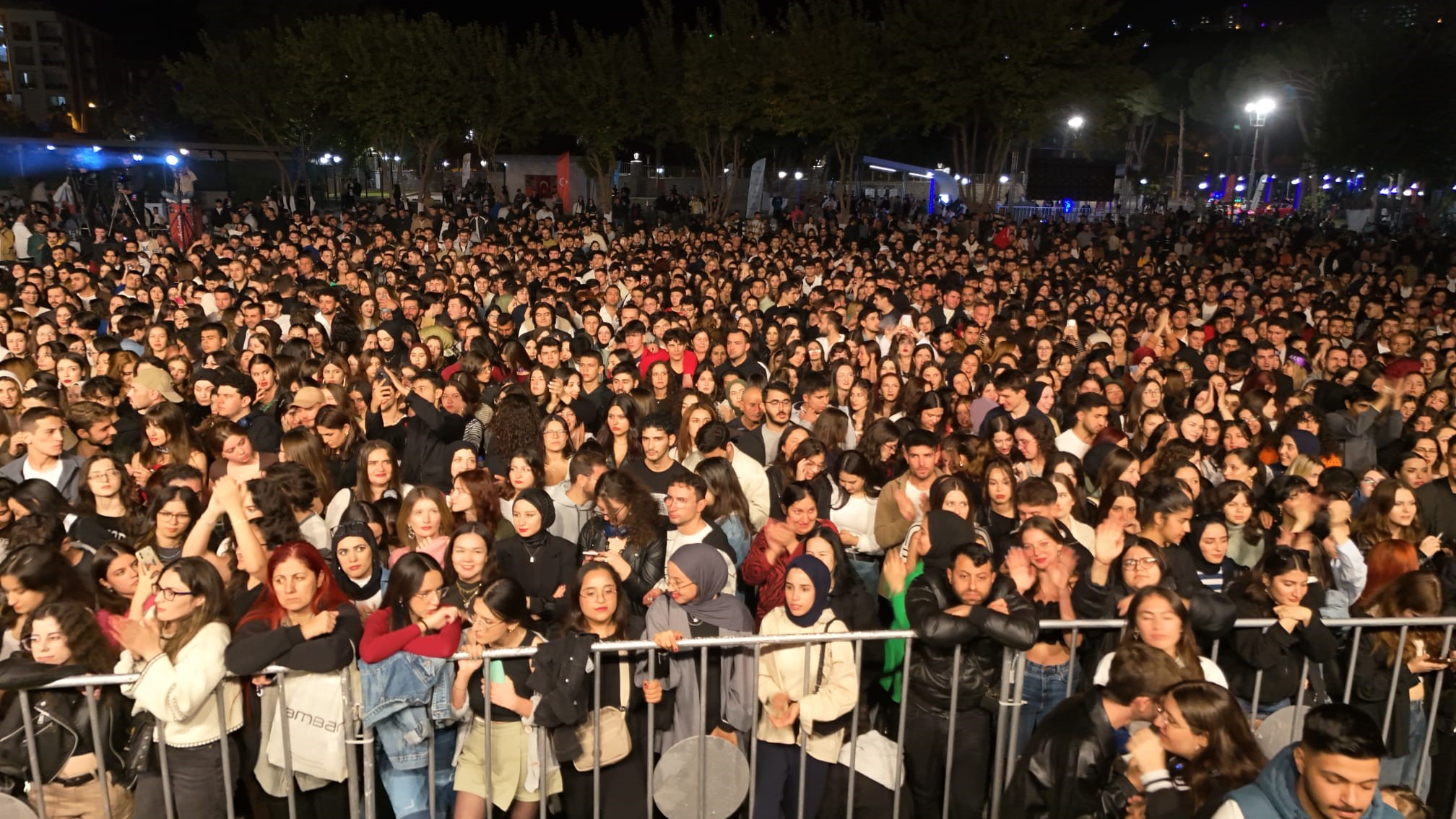 Aydınfest Gençlik Festivali Renkli Görüntüler Ile Başladı (9)