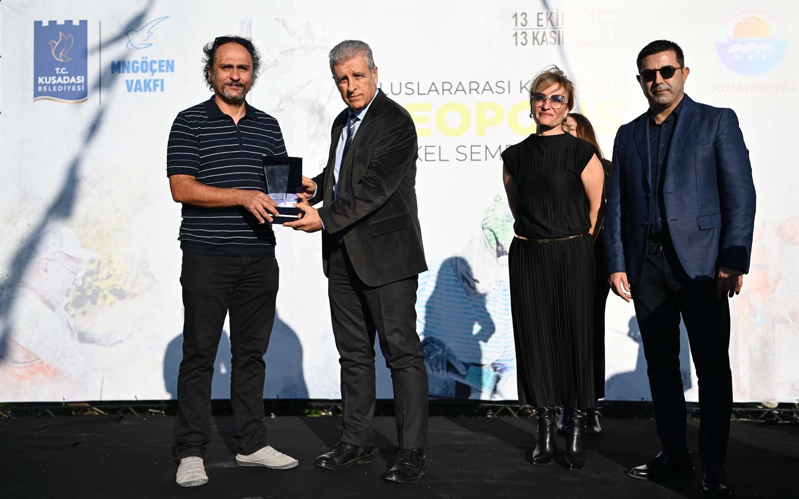 Kuşadası'nda Mermer Bloklar Adalet Temasıyla Yontuldu (1)