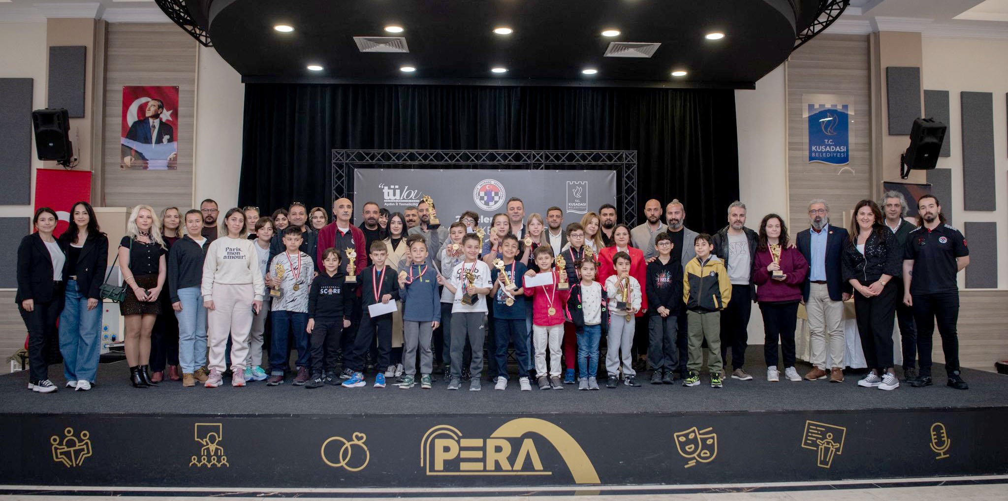 Satranç turnuvasında kupa ve madalyalar sahiplerini buldu