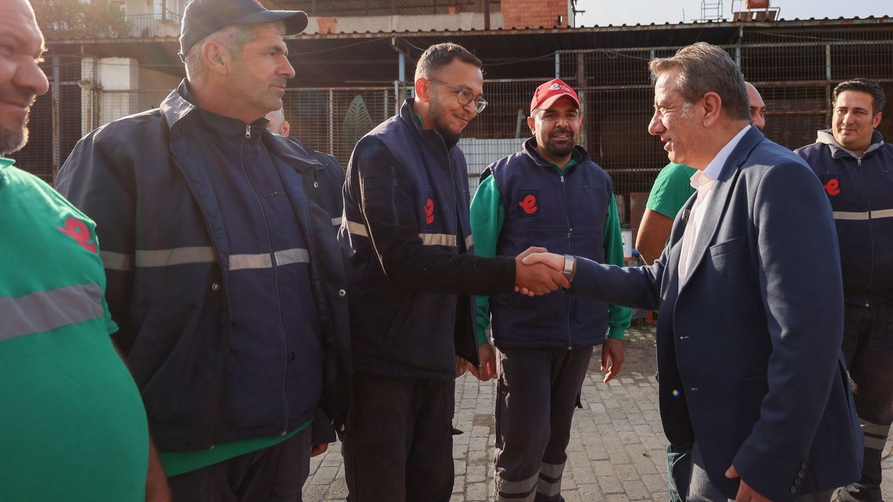 Başkan Yetişkin mesai arkadaşlarıyla kahvaltıda buluştu