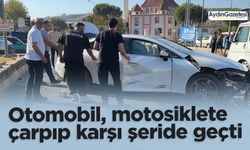 Otomobil, motosiklete çarpıp karşı şeride geçti