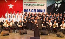 Başkan Çerçi̇oğlu sevilen şarkıları Aydınlılar i̇le buluşturdu