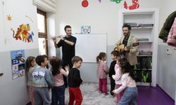 Çocuklar notaların renkleriyle tanıştı