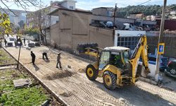 Büyükşehir Belediyesi yol yapım ve yenileme çalışmalarını sürdürüyor
