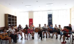 Aydınlı çocuklar sanatla buluşuyor