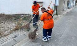 Efeler’de temizlik çalışmaları mahalle mahalle sürüyor