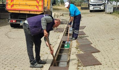 Efeler Beledi̇yesi̇'nden Çeştepe Hayvan Pazarı'nda bayram öncesi yoğun mesai