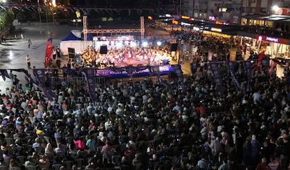 Büyükşehi̇r Beledi̇yesi̇ Konservatuarı’nın eşsi̇z gösteri̇leri̇ Aydınlılar i̇le buluştu