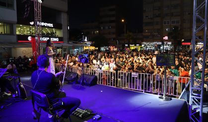 Nazi̇lli̇’de sanat rüzgarı: Başkan Çerçi̇oğlu’ndan yaz konseri̇