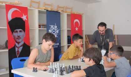 Aydın’da çocuklar satrançla düşünmeyi öğreniyor