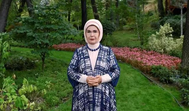 Emine Erdoğan: Tüm çatışma bölgelerinin çocuklarına insan onuruna yakışır bir gelecek borçluyuz