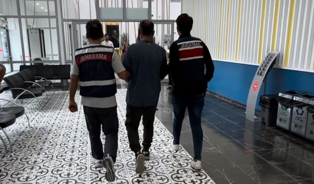 İzmir merkezli ‘terörizm finansmanı’ operasyonunda 27 gözaltı