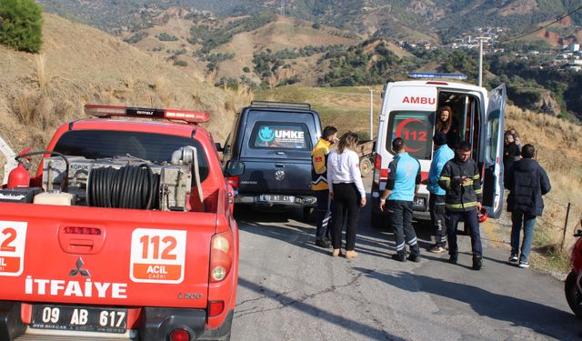 Virajı alamayan kum yüklü traktör devrildi: 1'i ağır 2 yaralı