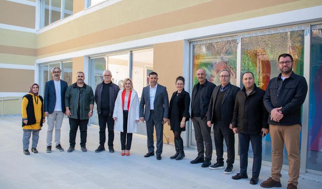 Kuşadası Beledi̇yesi̇’nden kadın ve çocuklara önemli̇ destek