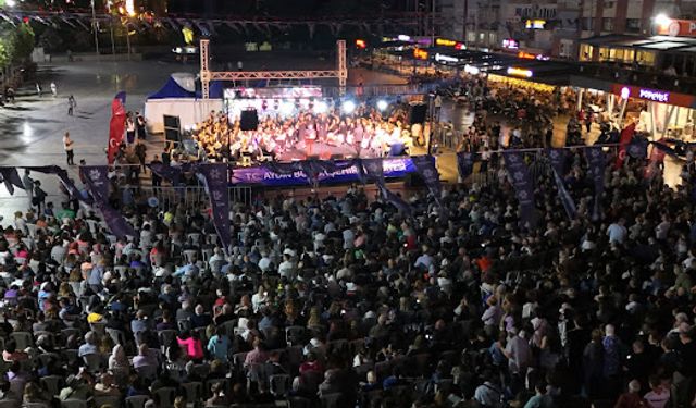 Büyükşehi̇r Beledi̇yesi̇ Konservatuarı’nın eşsi̇z gösteri̇leri̇ Aydınlılar i̇le buluştu