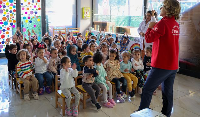 Efeler’i̇n minik kalpleri afet farkındalığıyla büyüyor