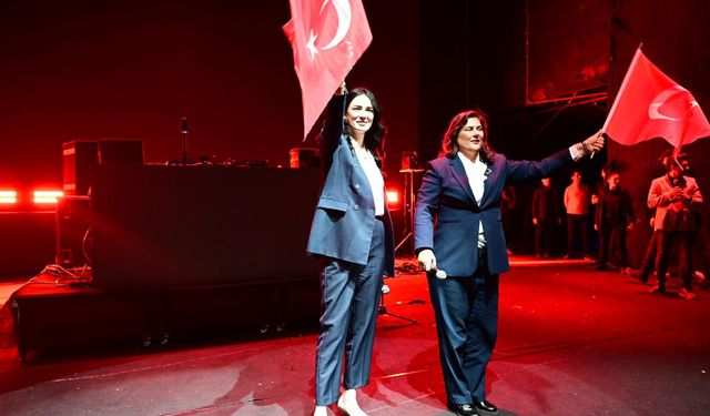 Aydınfest'in son gününde 60 binden fazla Aydınlı coşkuyu birlikte yaşadı