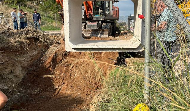 Aydın Büyükşehir Zeybek Mahallesi’nde alt yapı çalışması gerçekleştirdi