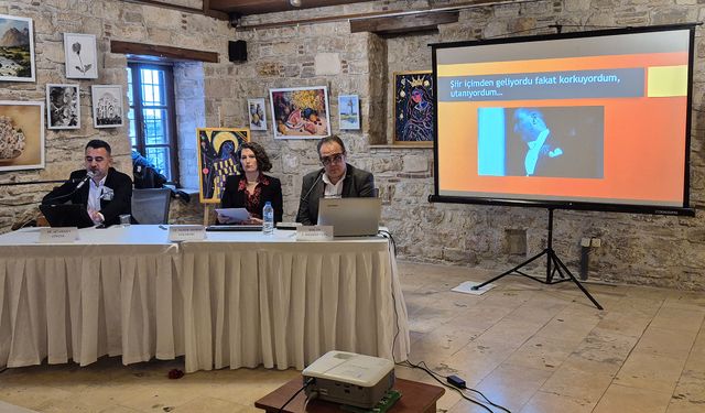 ‘Aşık Veysel’ Kuşadası’nda anıldı