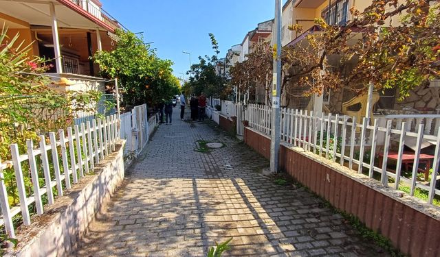 Merdivenlerden düşen adam hayatını kaybetti