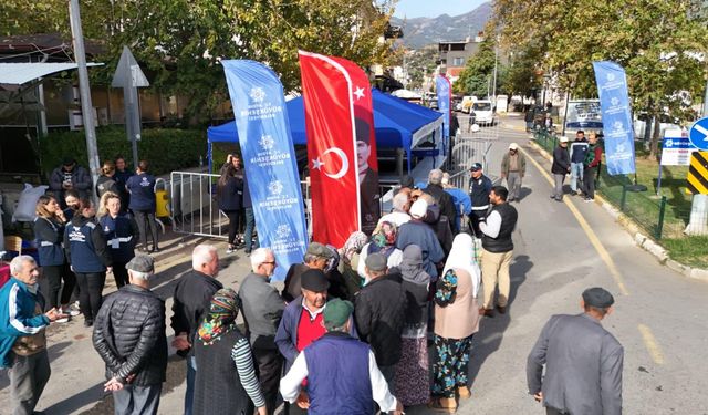 Sultanhisarlı vatandaşlardan Başkan Çerçioğlu’na fide teşekkürü