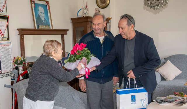 Kuşadası Belediyesi’nden engelli Osman amcaya anlamlı ziyaret
