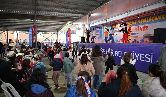 Başkan Çerçi̇oğlu Söke’de çocukları Yarıyıl Karne Şenli̇ği̇ i̇le buluşturdu