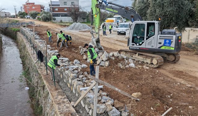 Büyükşehir Belediyesi kentin dört bir yanında eş zamanlı çalışmalarını sürdürüyor