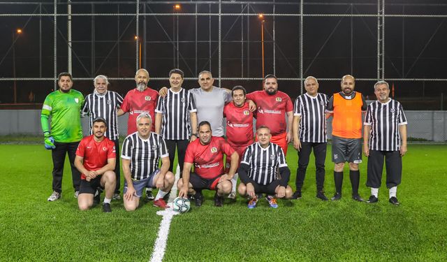 Basın mensupları ve Efeler’in yöneticileri maçında kazanan centilmenlik oldu