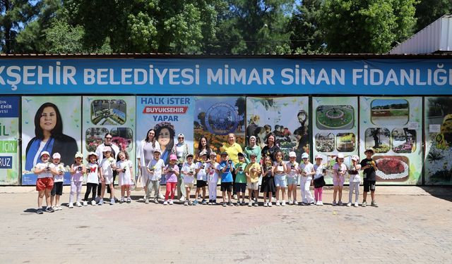 Minik öğrenciler doğa sevgisini öğreniyor
