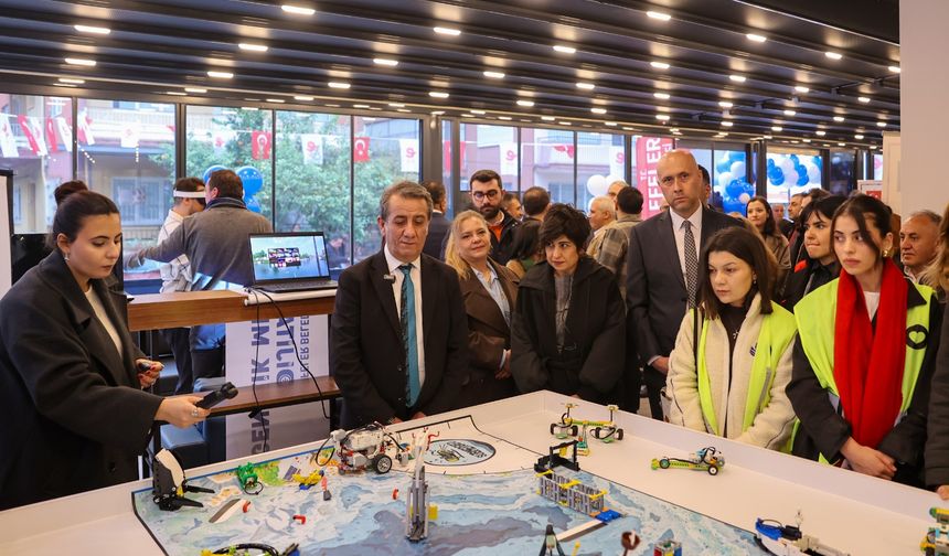 Başkan Yetişkin’in dijital vizyonu gençlerin geleceğini şekillendiriyor