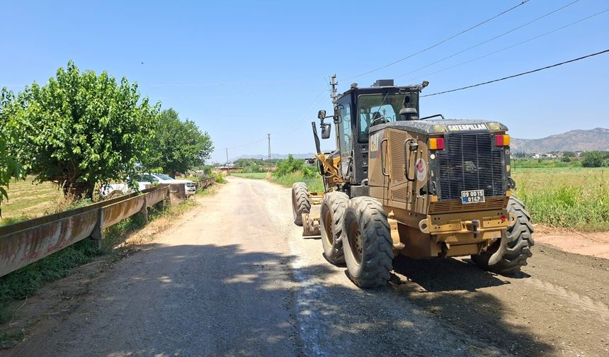 Efeler Belediyesi'nden Şehir Hastanesi güzergâhında yol çalışması