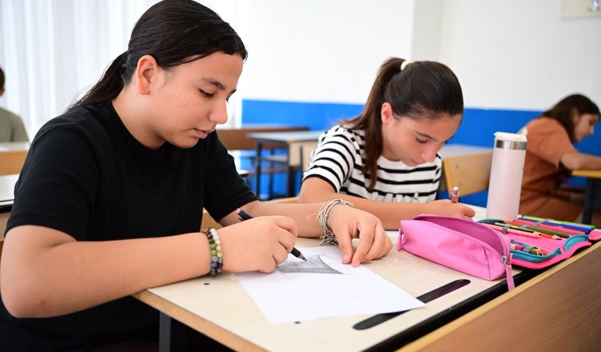 Büyükşehir Belediyesi'nden çocuklara ücretsiz resim eğitimi
