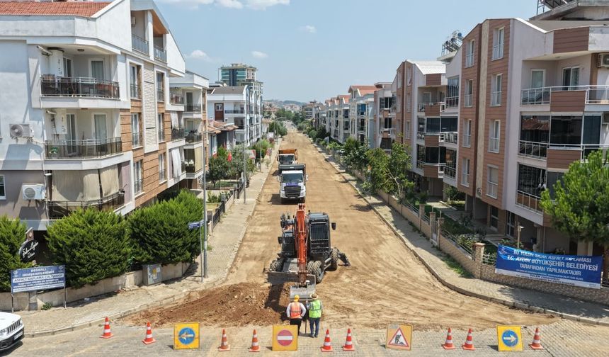 Başkan Çerçioğlu’ndan Efeler’de yol yenileme çalışması